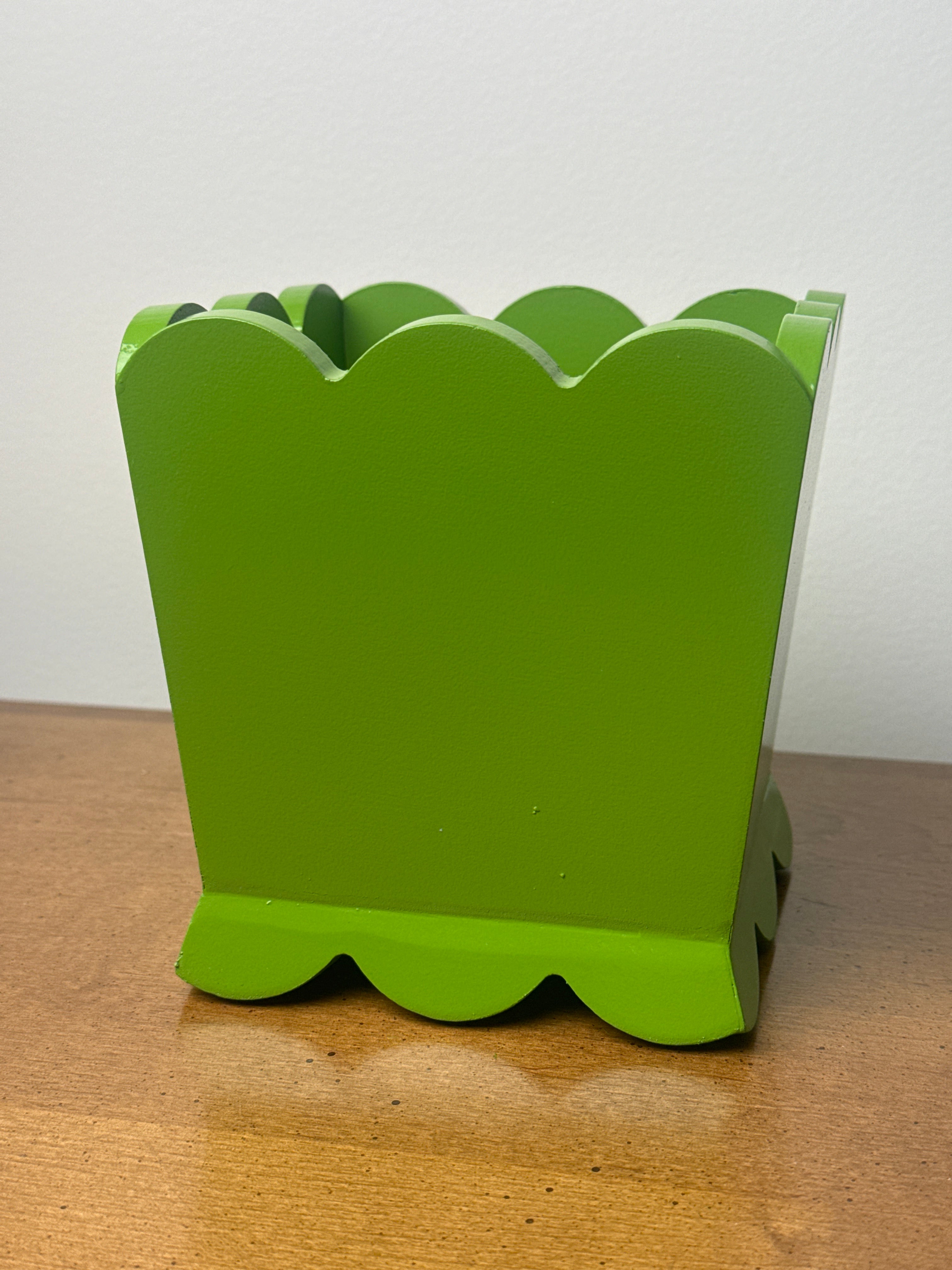 Small Green Wooden Scalloped Cache Pot