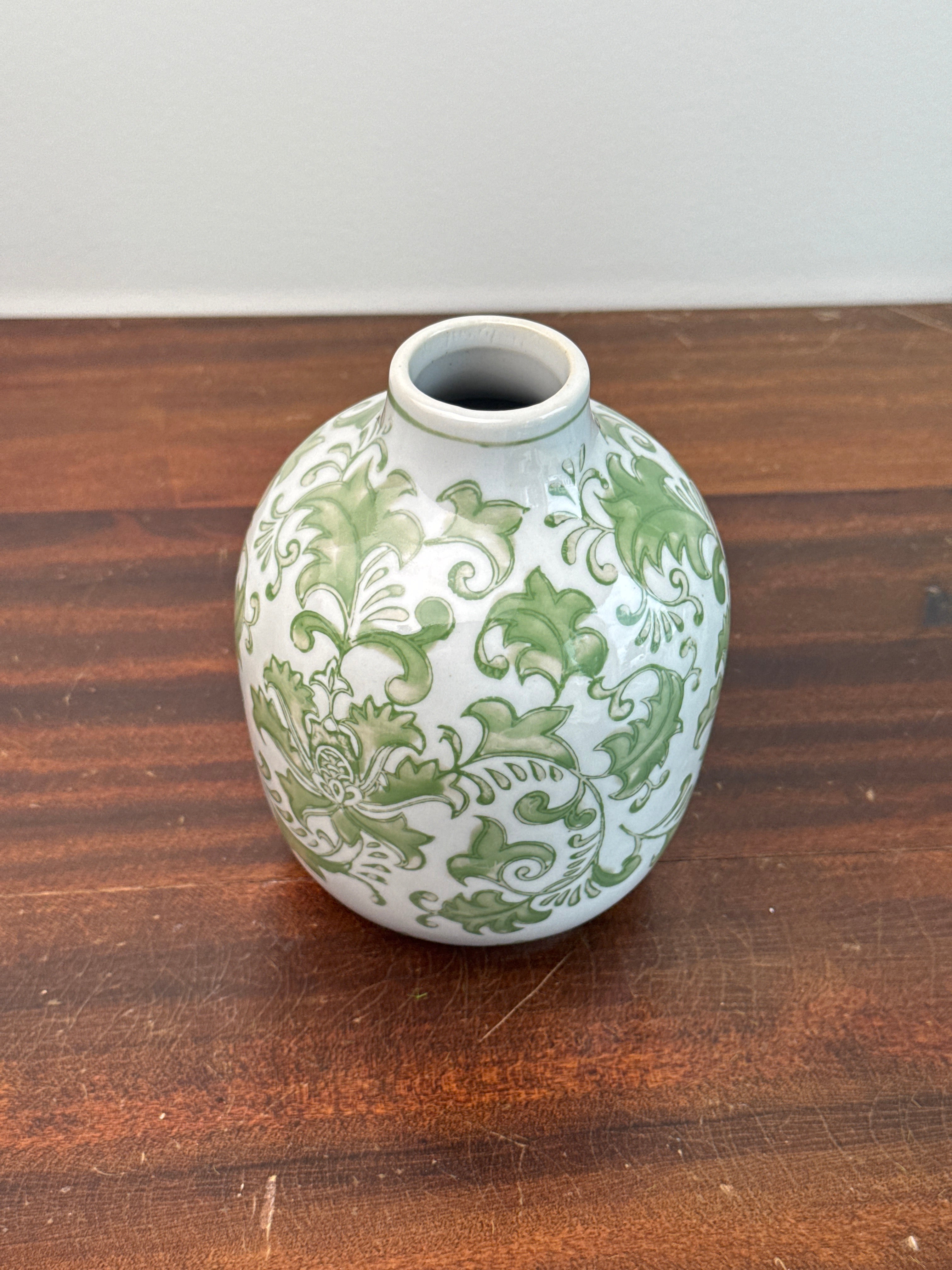 Green and White Chinoiserie Budvase