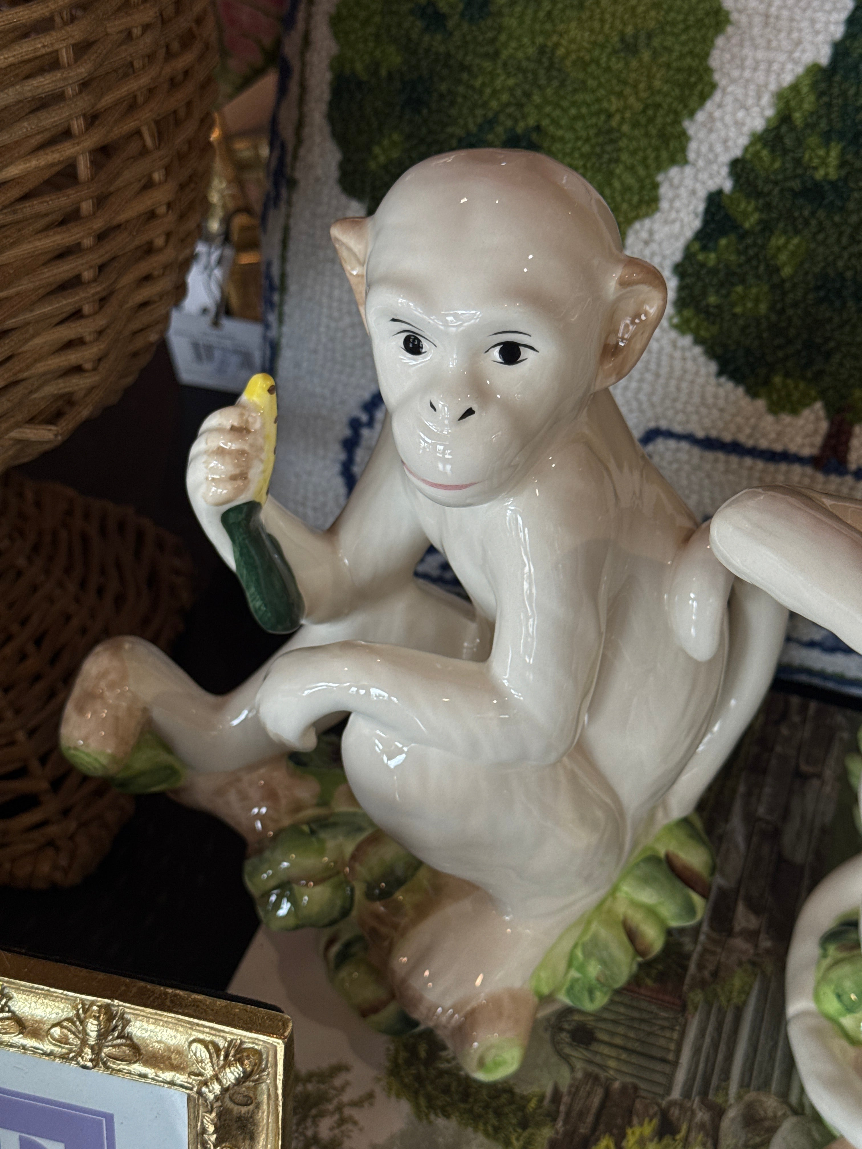 Monkey (Arm Down)